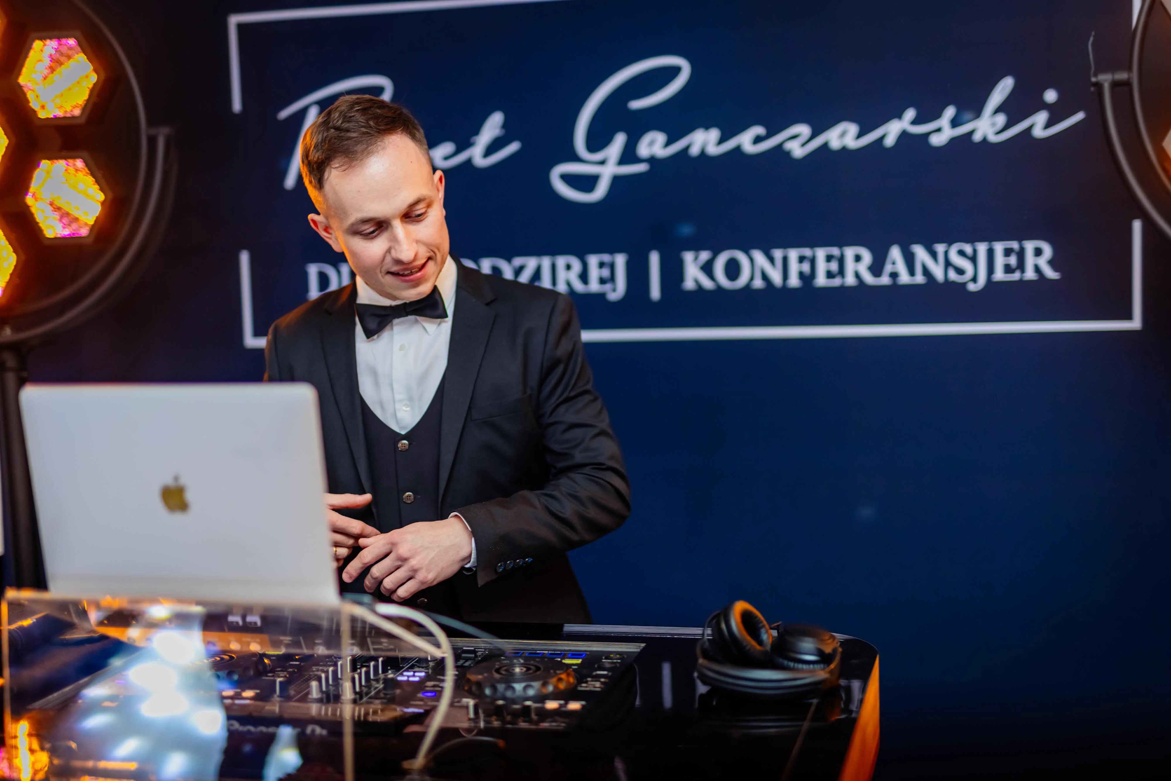 DJ Paweł Ganczarski prowadzący wesele